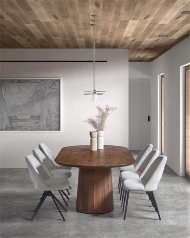 2 - Chaise - Omis pivotante